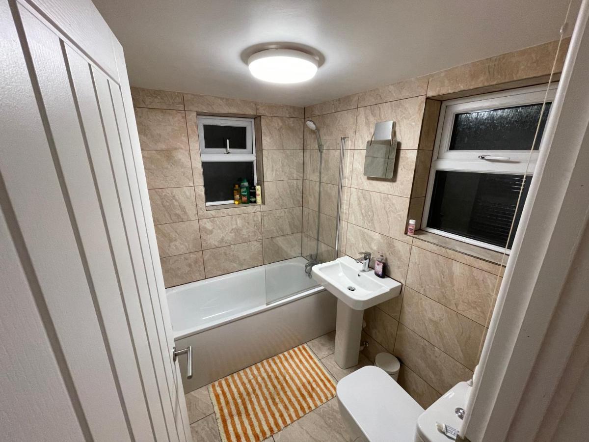 2 Bedroom Cottage Gloucester City Center Εξωτερικό φωτογραφία