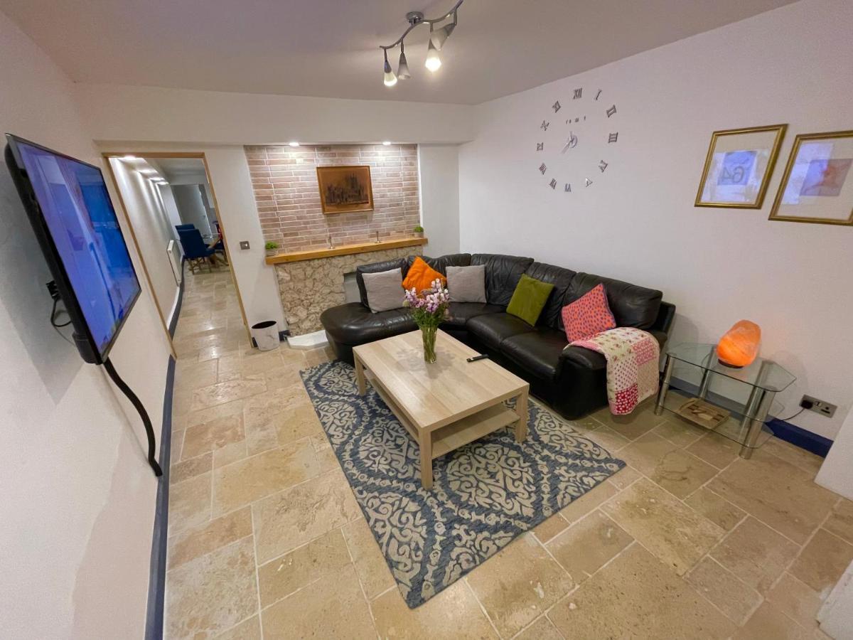 2 Bedroom Cottage Gloucester City Center Εξωτερικό φωτογραφία