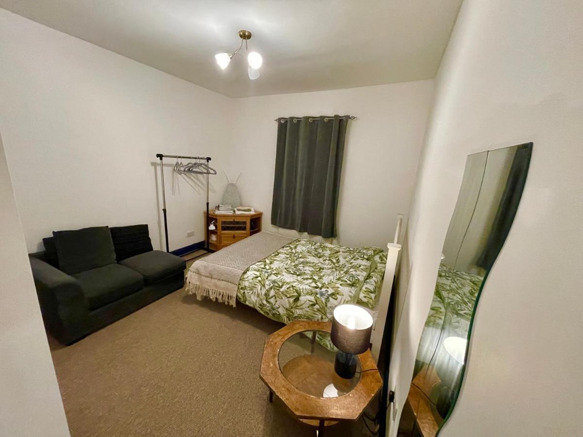 2 Bedroom Cottage Gloucester City Center Εξωτερικό φωτογραφία