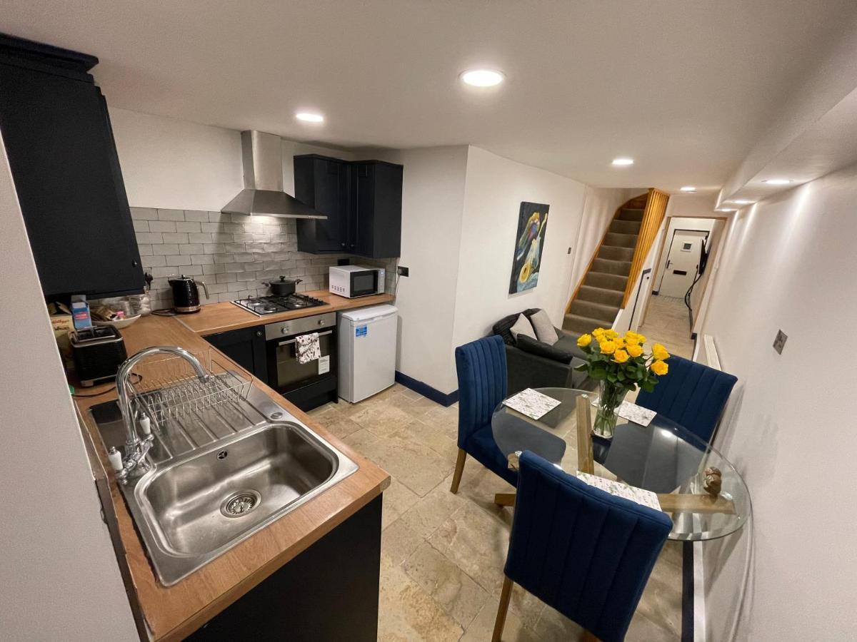 2 Bedroom Cottage Gloucester City Center Εξωτερικό φωτογραφία
